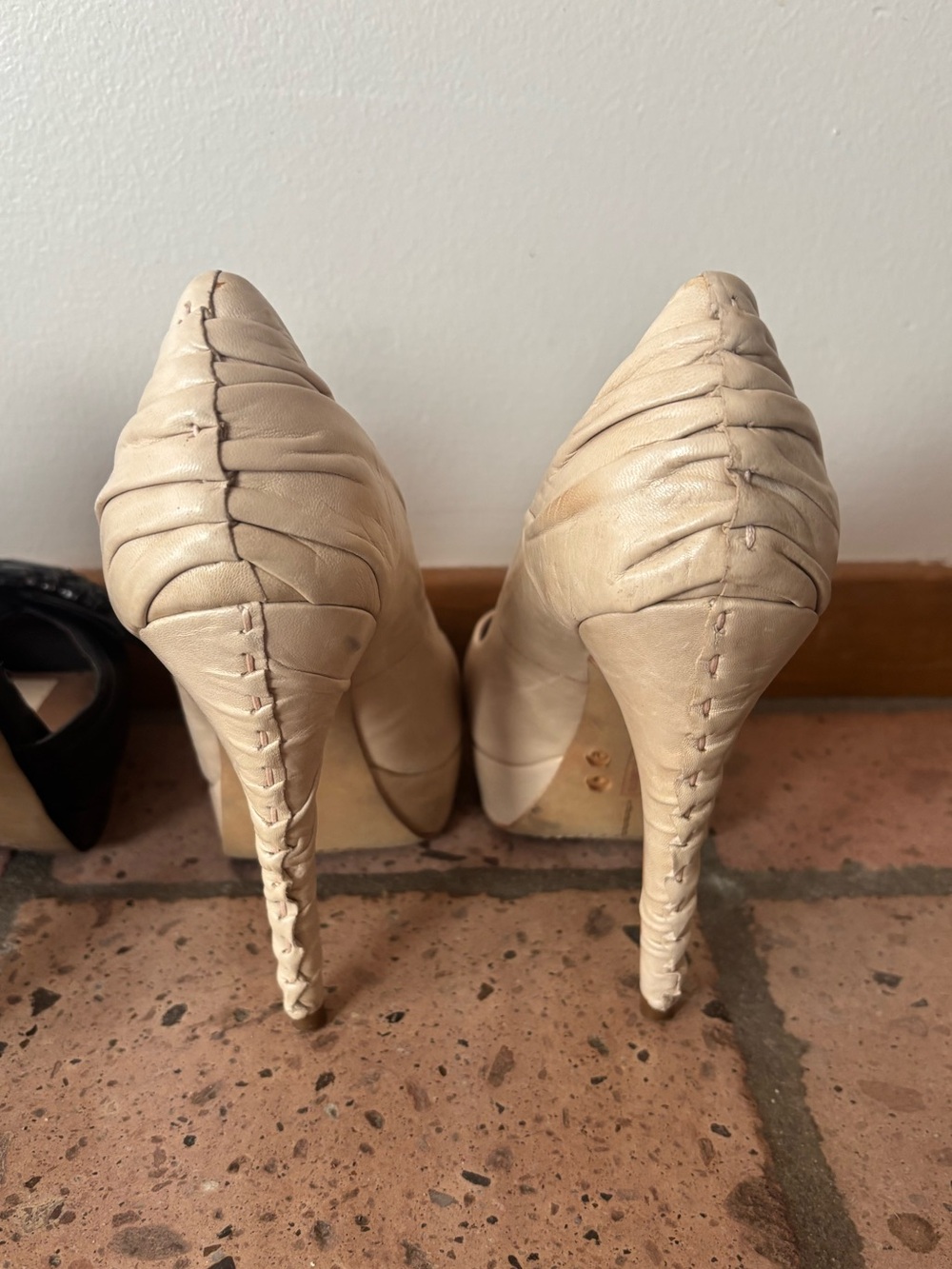 Vince Camuto Heels Size 6 Lot - Picture 4 of 16